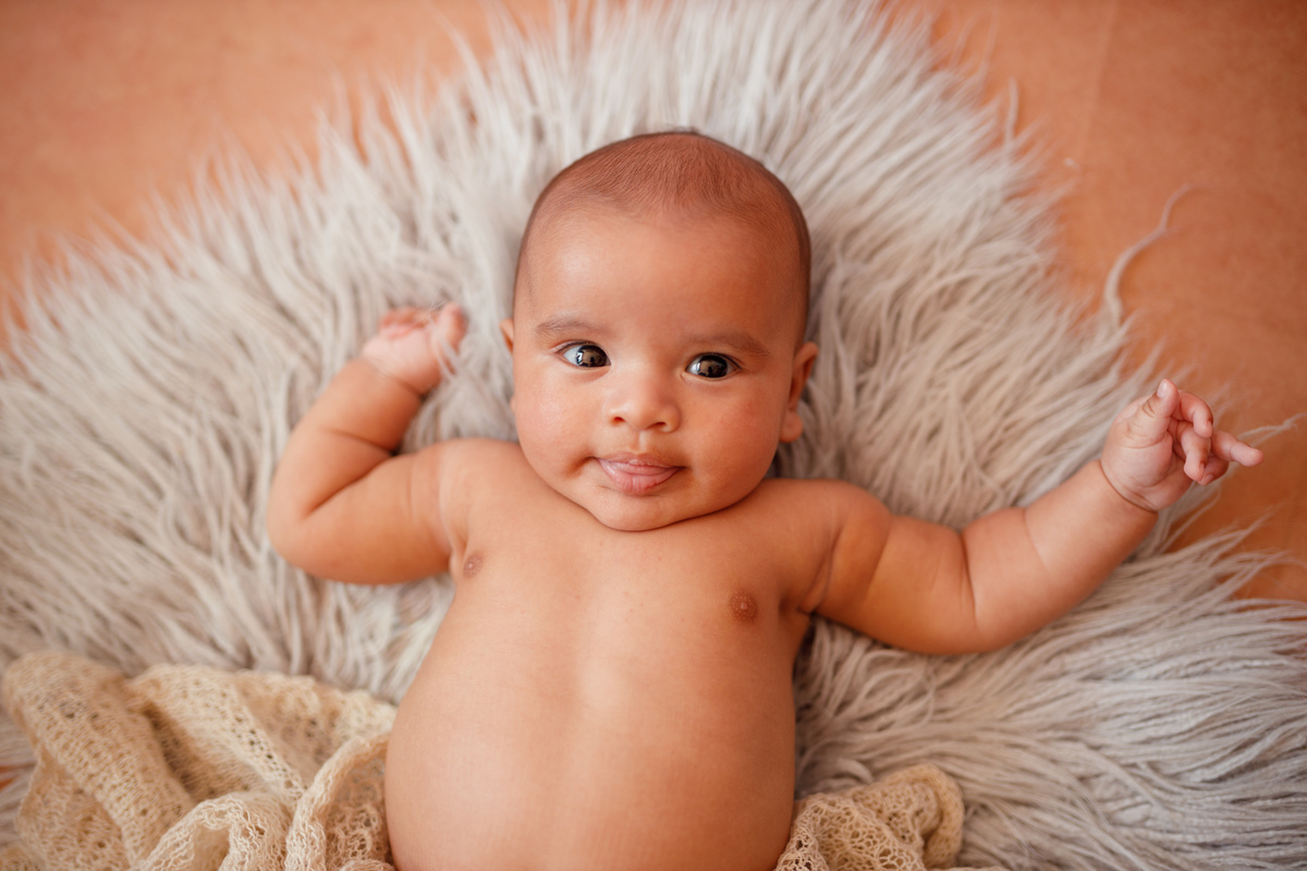 fotografa familia curitiba - bebe menino 2 meses em casa lifestyle - barbara abreu
