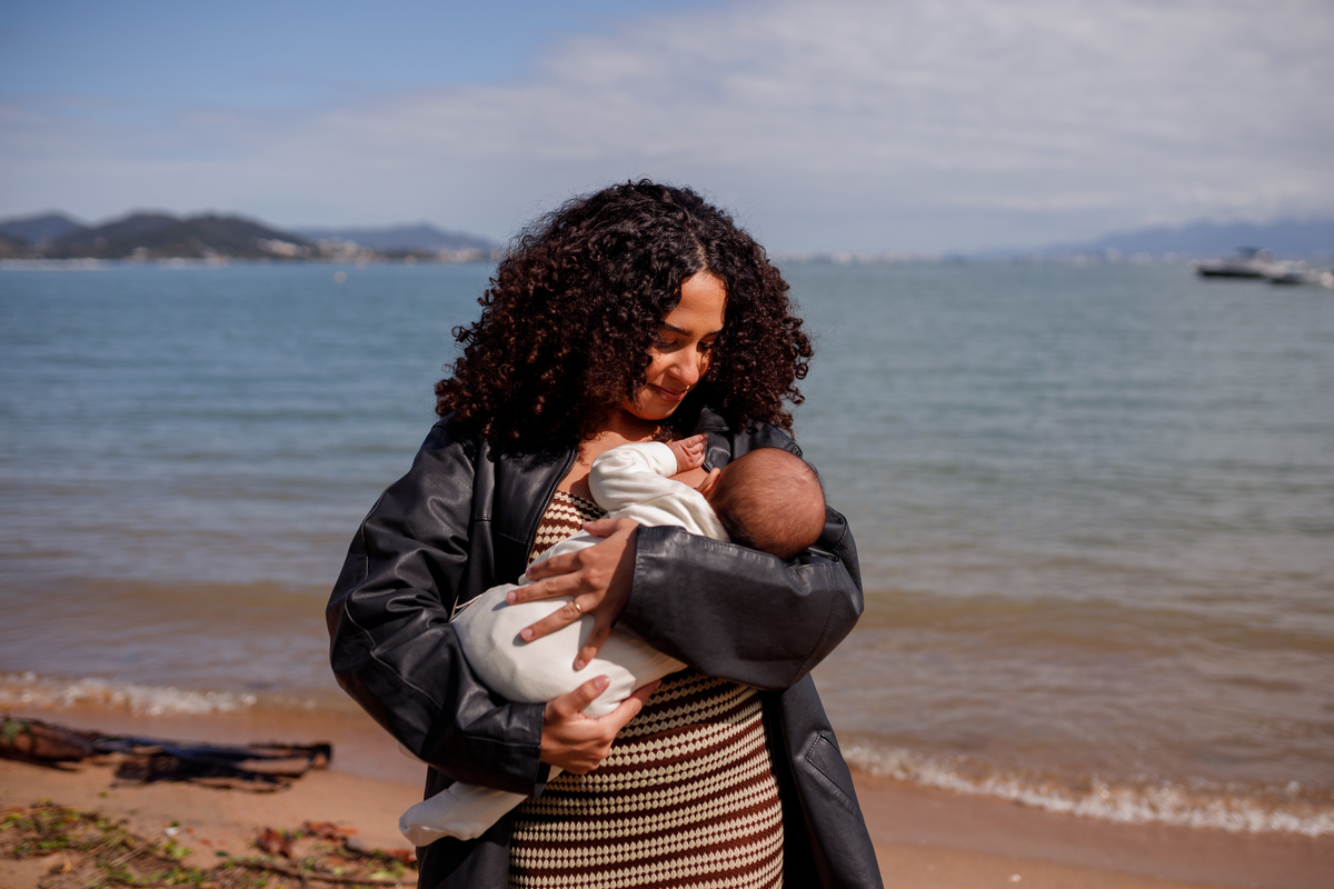 fotografa familia curitiba - bebe menino 2 meses em casa lifestyle - barbara abreu