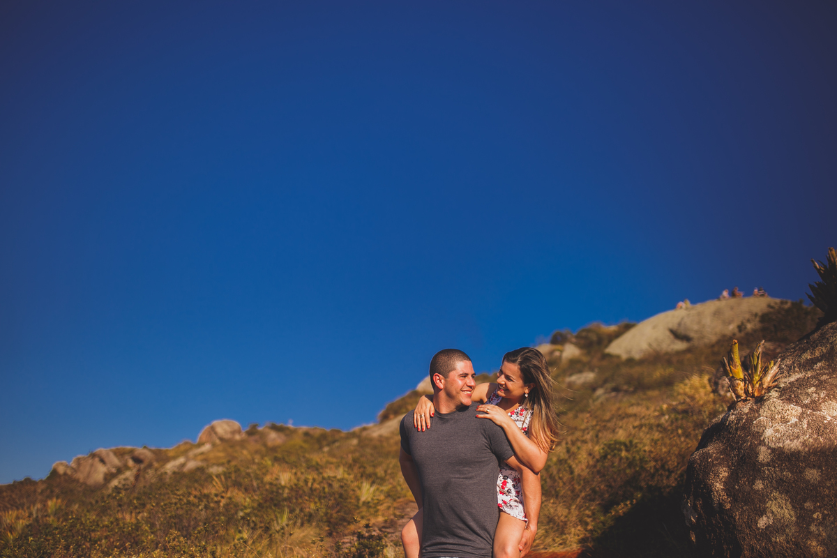 fotografa de familia curitiba - casal Liege e Bruno - montanha