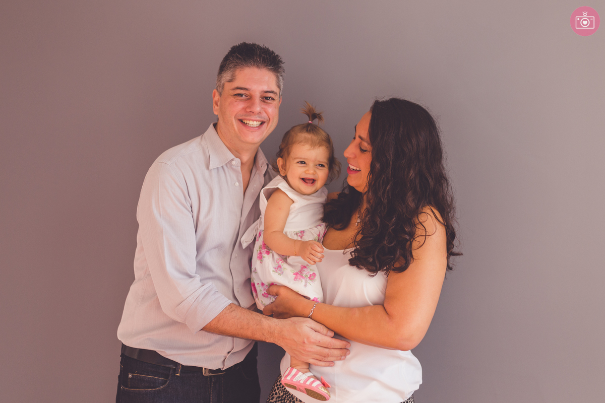 fotografa familia curitiba - ensaio smash the cake Sarah - bolo