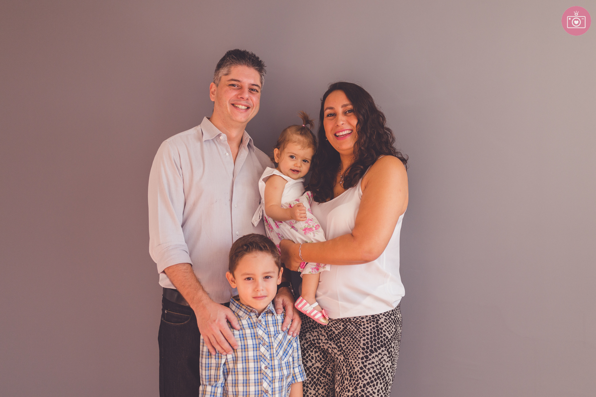 fotografa familia curitiba - ensaio smash the cake Sarah - bolo