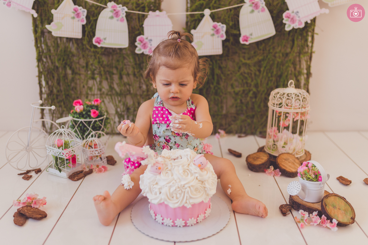 fotografa familia curitiba - ensaio smash the cake Sarah - bolo