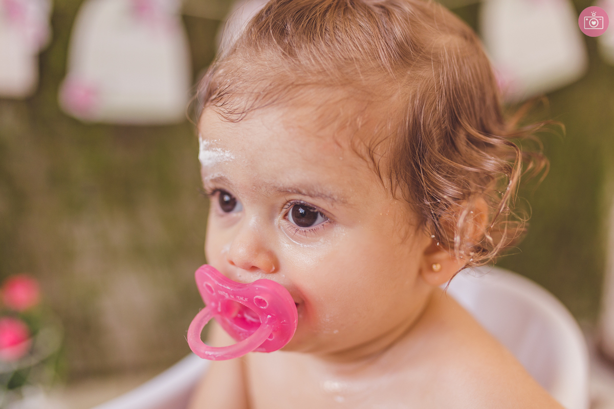 fotografa familia curitiba - ensaio smash the cake Sarah - bolo