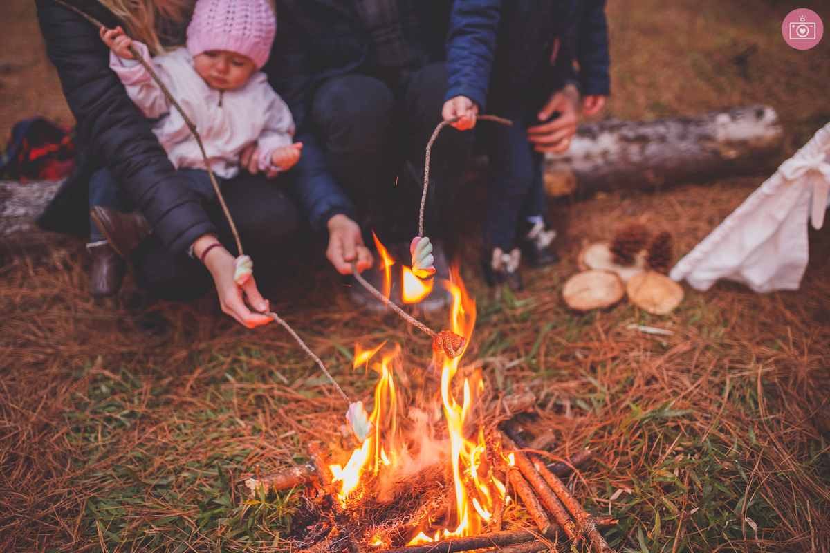 fotografa familia curitiba - acompanhamento trimestral - julia 9 meses - acampamento na floresta