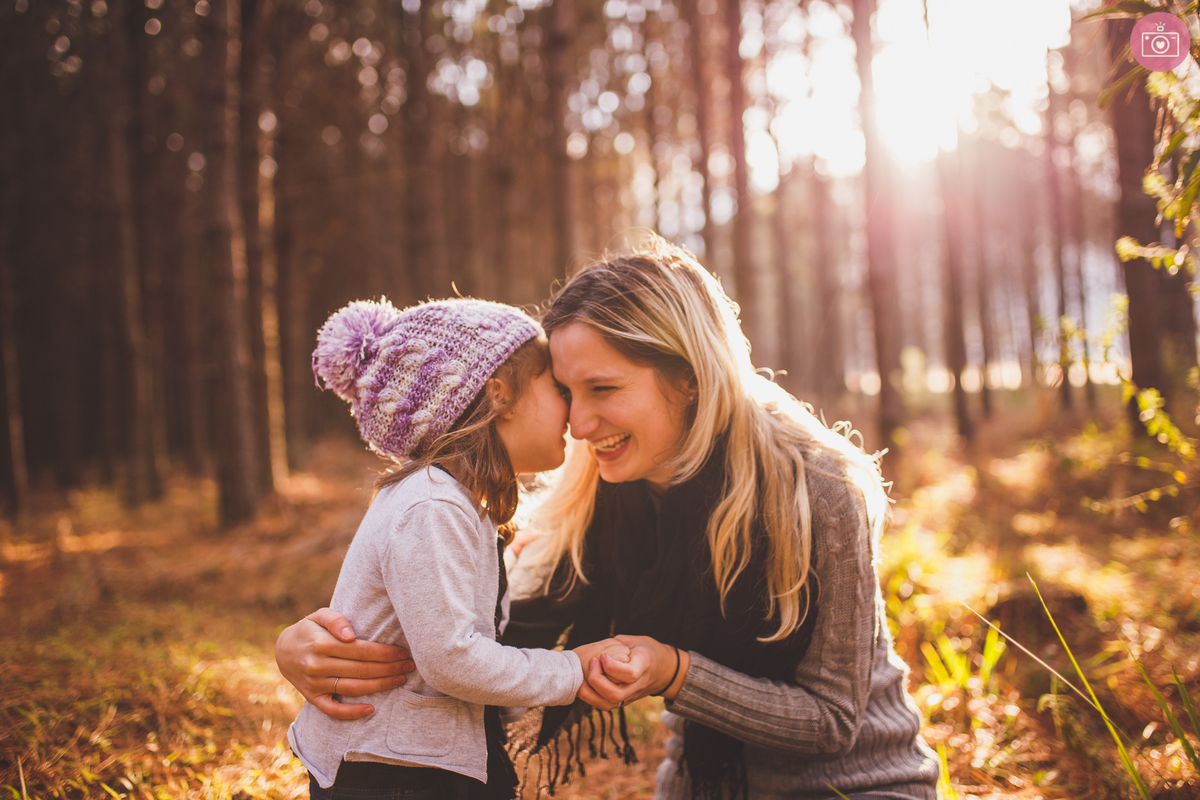 fotografa familia curitiba - acompanhamento trimestral - julia 9 meses - acampamento na floresta