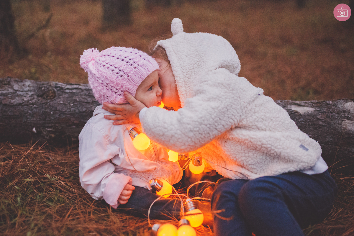 fotografa familia curitiba - acompanhamento trimestral - julia 9 meses - acampamento na floresta