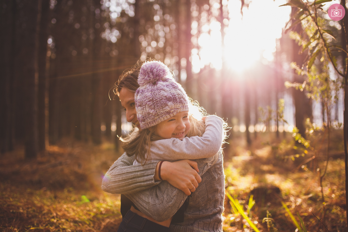 fotografa familia curitiba - acompanhamento trimestral - julia 9 meses - acampamento na floresta