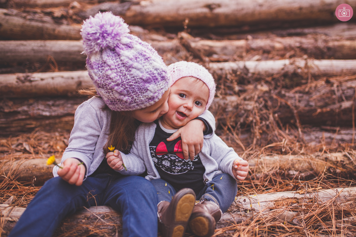 fotografa familia curitiba - acompanhamento trimestral - julia 9 meses - acampamento na floresta