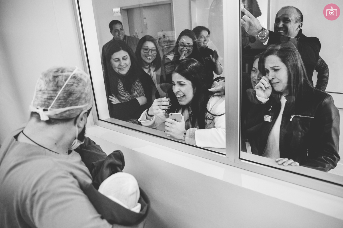 fotografa familia curitiba - nascimento gêmeos Helena e Arthur