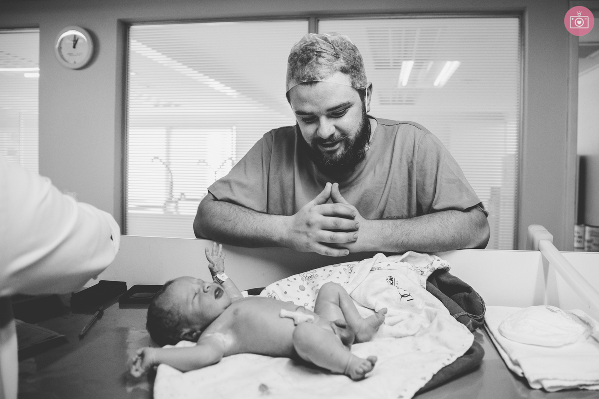 fotografa familia curitiba - nascimento gêmeos Helena e Arthur