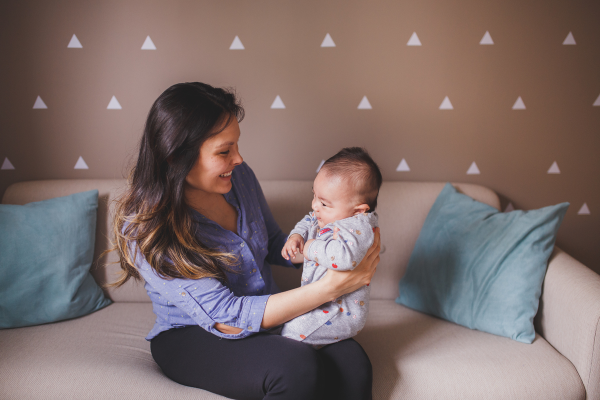 fotografa familia em curitiba - ensaio lifestyle Murilo - 3 meses