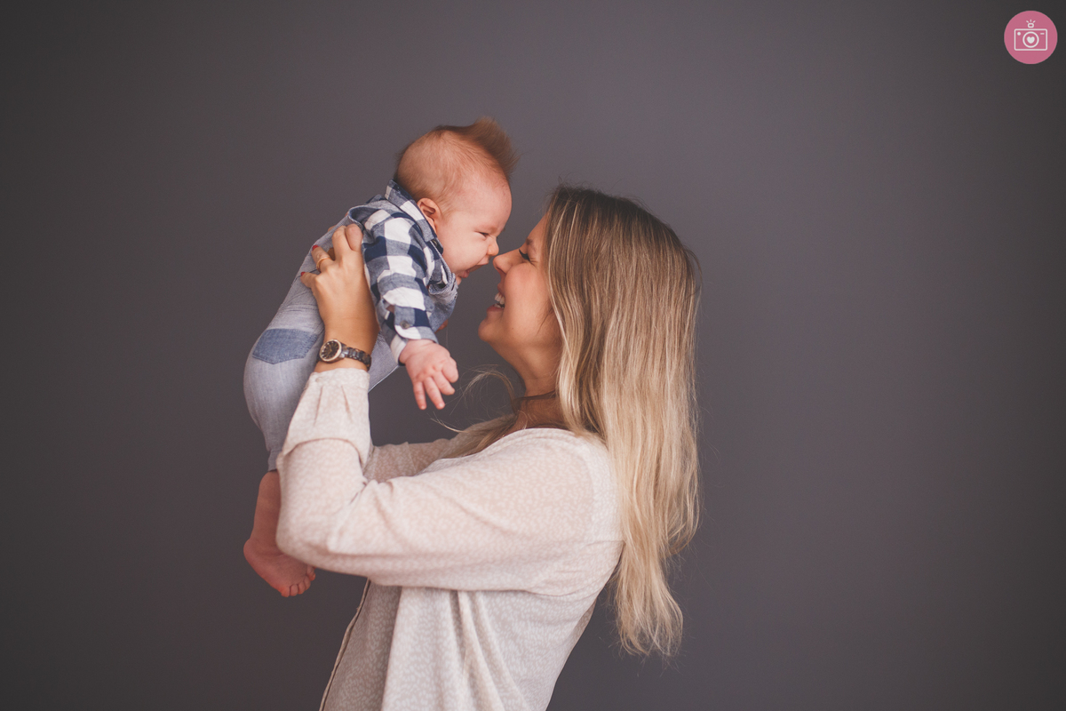 fotografa familia curitiba - acompanhamento 4 meses Antonio studio