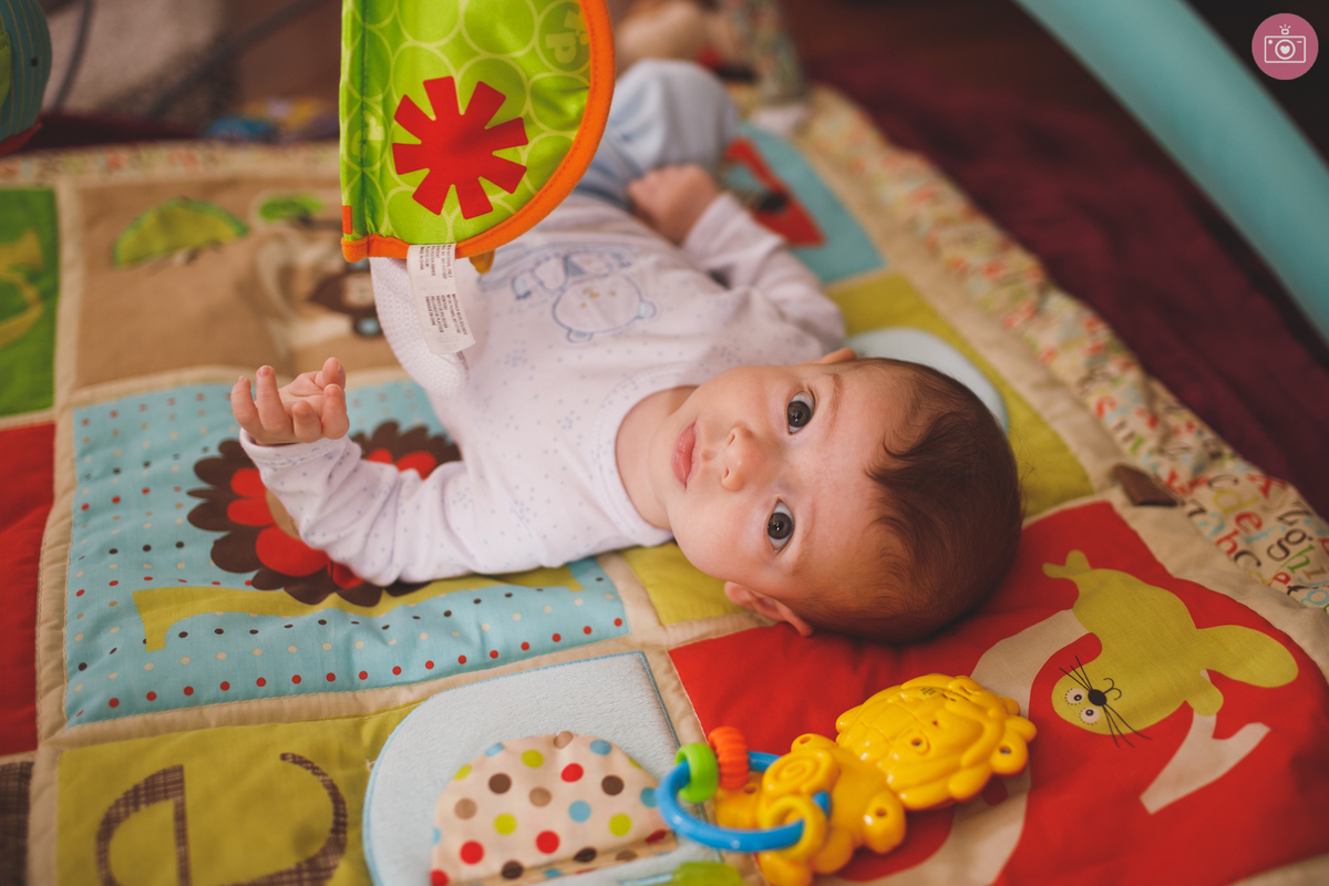 fotografa familia curitiba - lifestyle Leo 4 meses