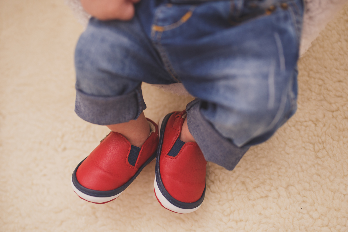 fotografa familia curitiba ensaio estudio acompanhamento mensal artur 2 meses