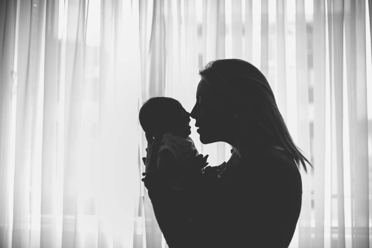 fotografa familia curitiba ensaio estudio acompanhamento mensal artur 2 meses