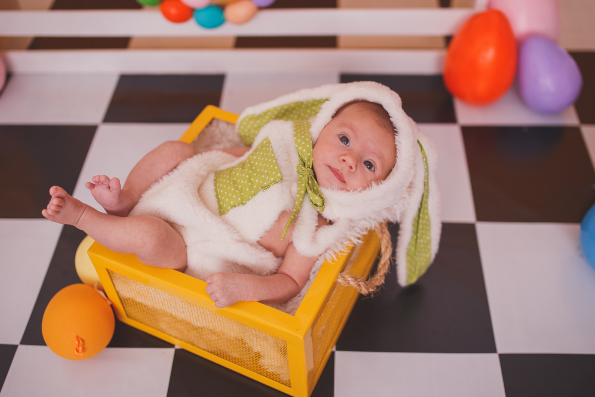fotografa familia curitiba ensaio estudio acompanhamento mensal artur 2 meses