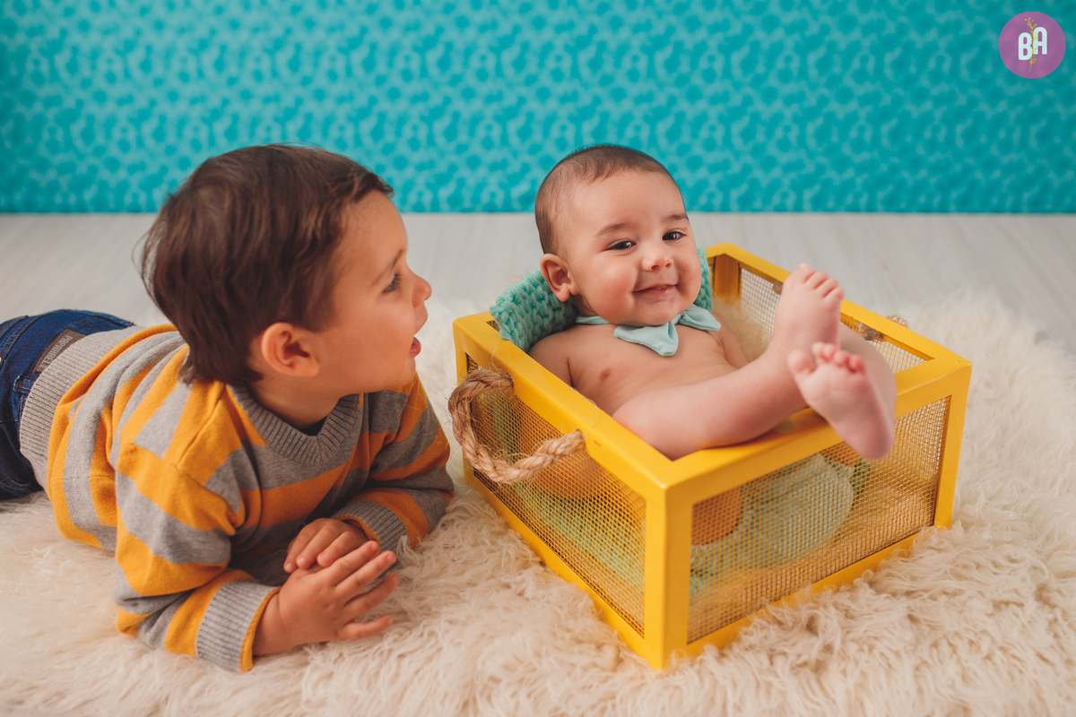 fotografa familia Curitiba - acompanhamento estúdio 5 meses 
