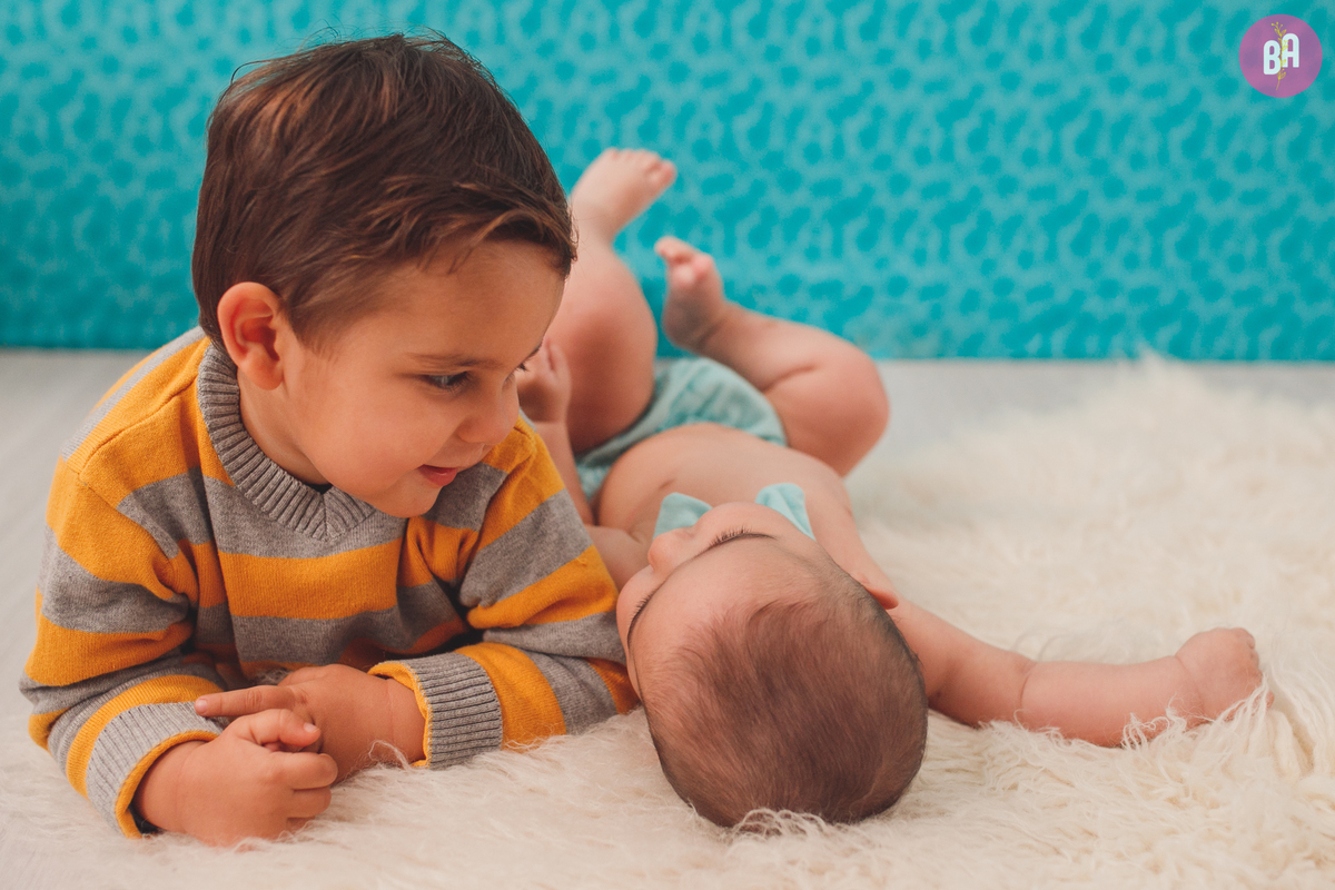 fotografa familia Curitiba - acompanhamento estúdio 5 meses 