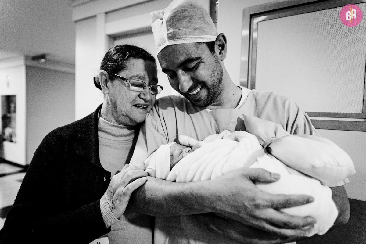 fotografa familia curitiba - nascimento hospital Santa Cruz - bebe leonardo