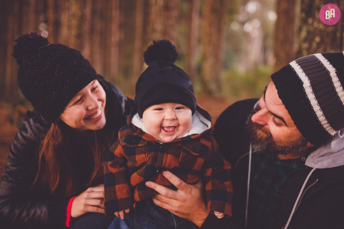 fotografa familia curitiba - acompanhamento bimestral - ensaio externo nascer do sol - bebe