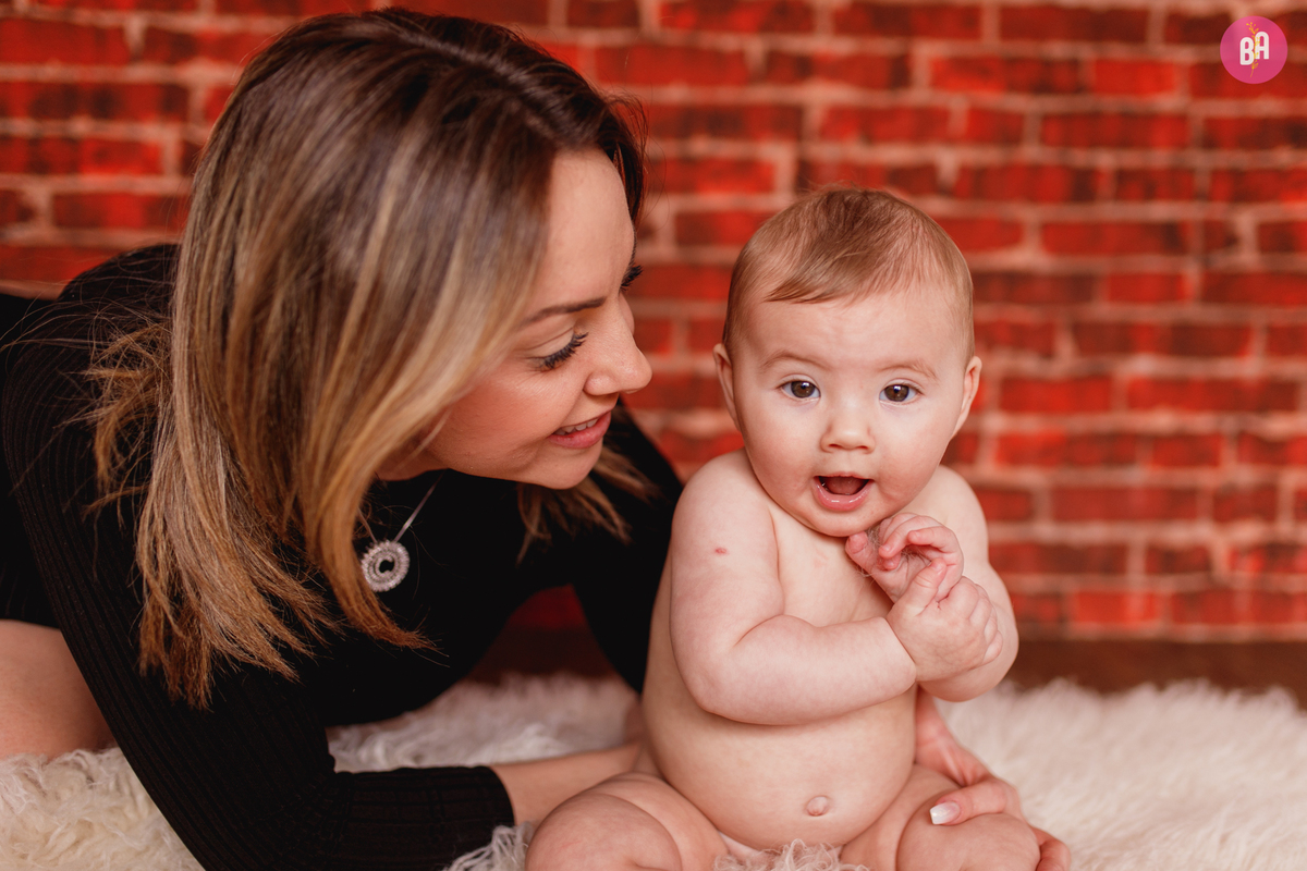 fotografa familia Curitiba - acompanhamento mensal estudio bebe - Artur 6 meses