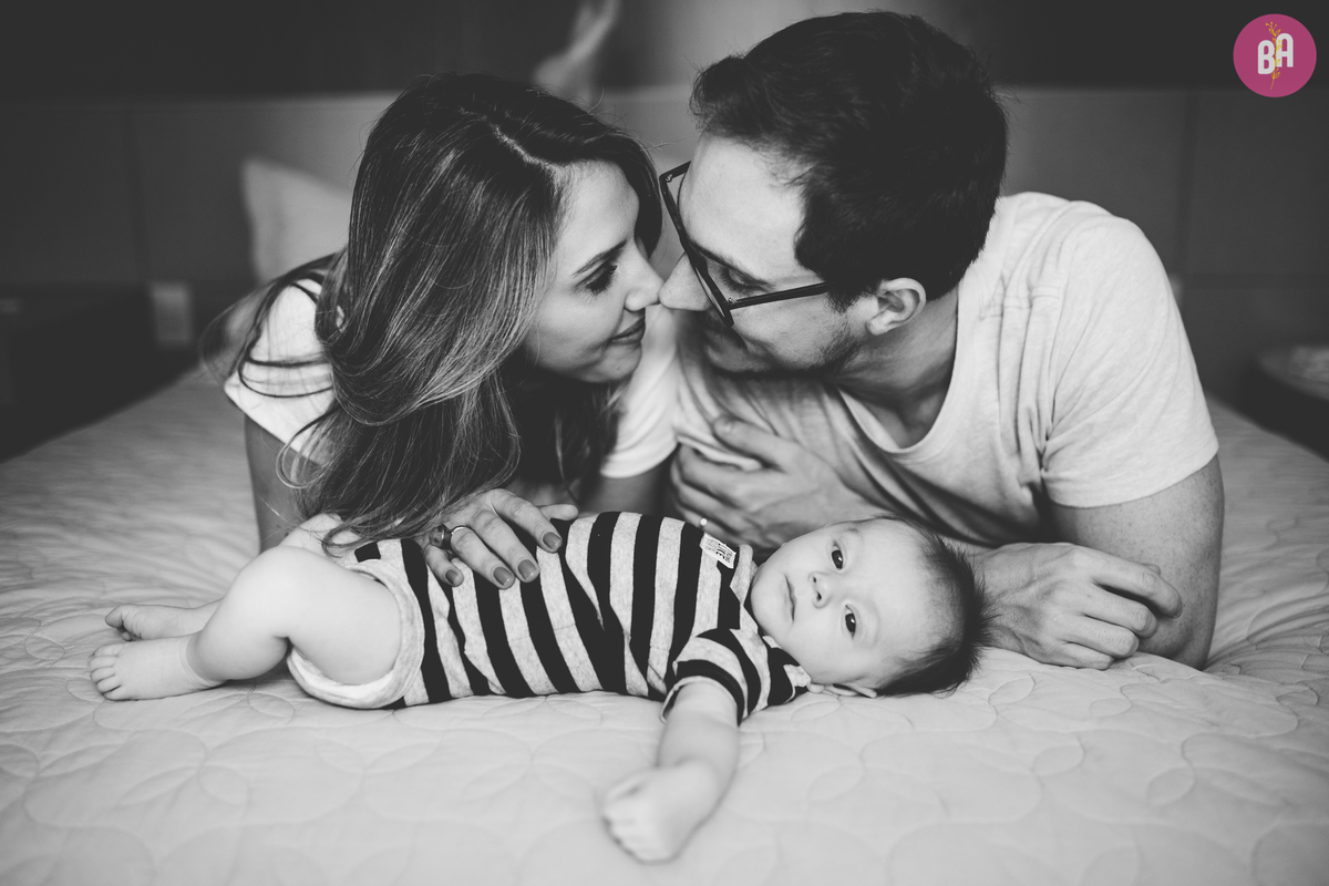 fotografa familia curitiba - ensaio em casa lifestyle - bebe 3 meses 