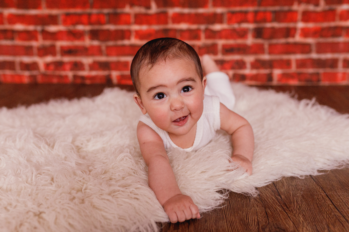 fotografa familia curitiba - acompanhamento mensal - estúdio Gabriel 6 meses