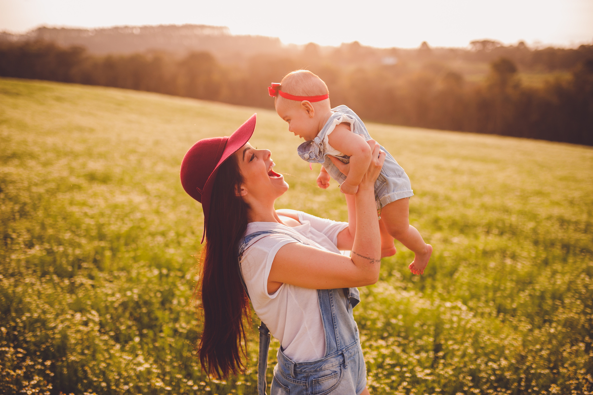 fotografa familia curitiba - ensaio externo camomila Helena 7 meses