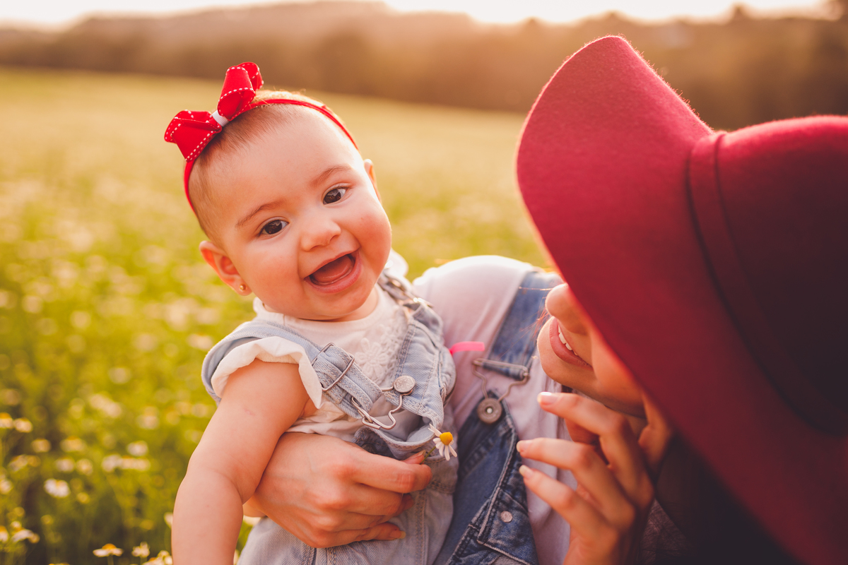 fotografa familia curitiba - ensaio externo camomila Helena 7 meses