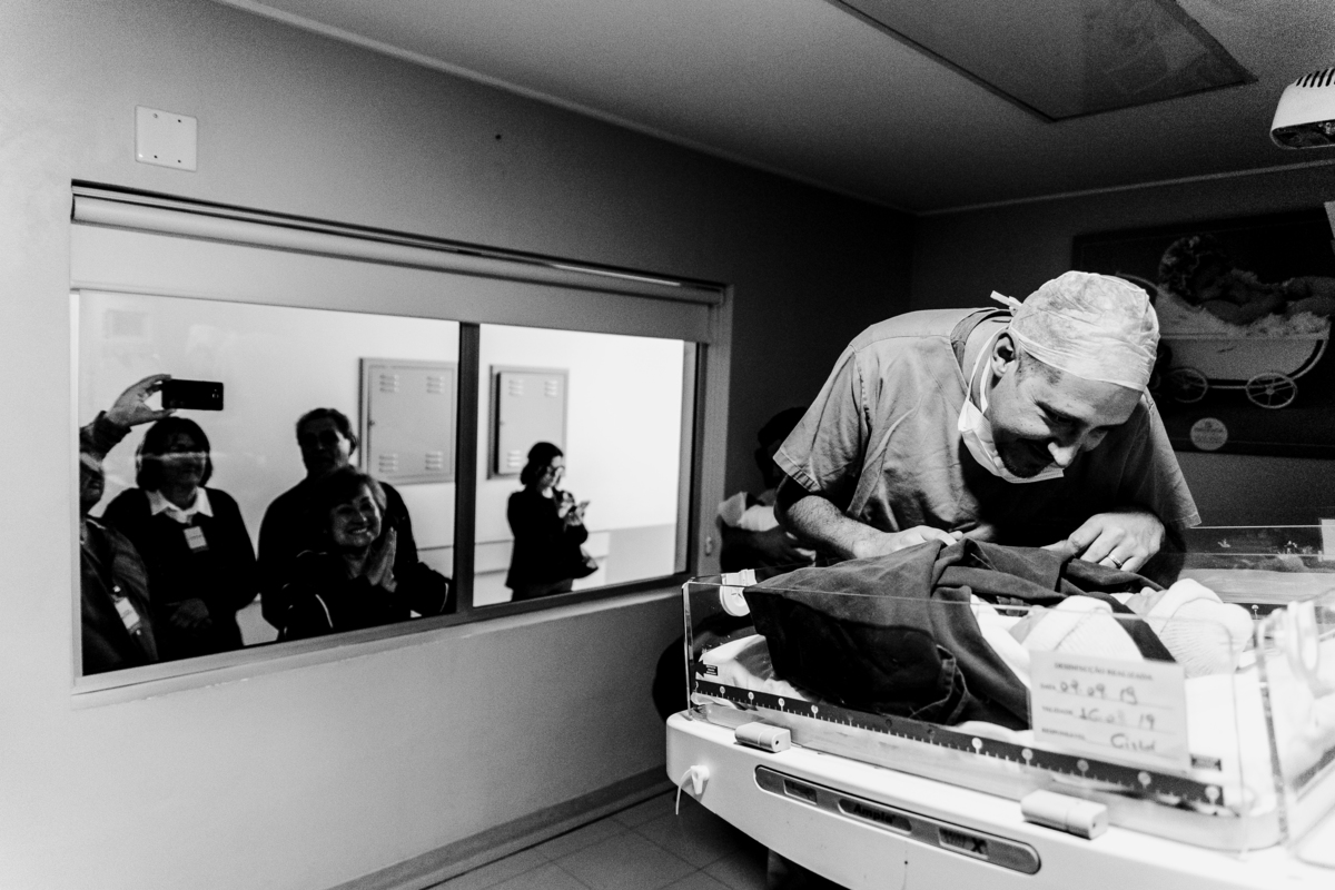 fotografa familia em curitiba - nascimento gemeras Enzo e Gael - hospital graças