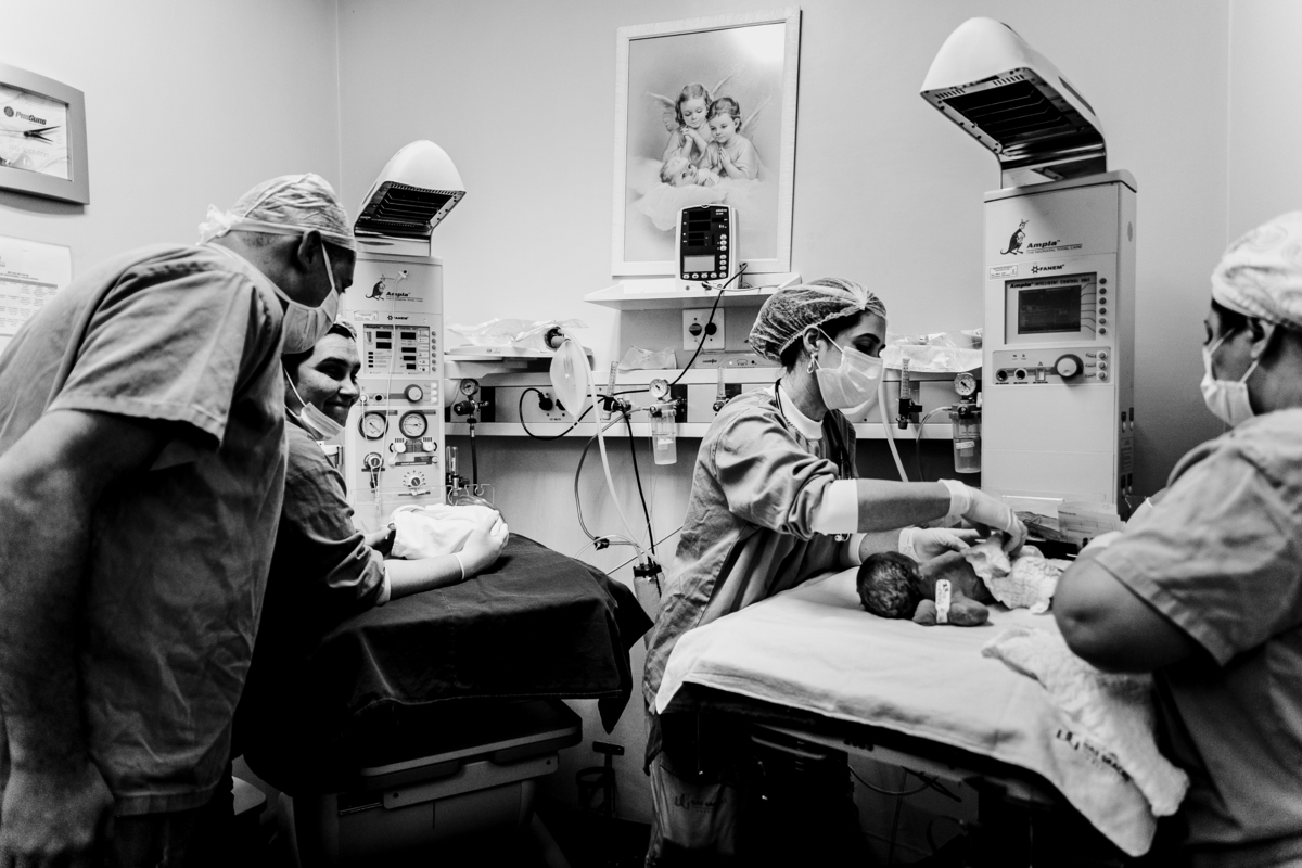 fotografa familia em curitiba - nascimento gemeras Enzo e Gael - hospital graças