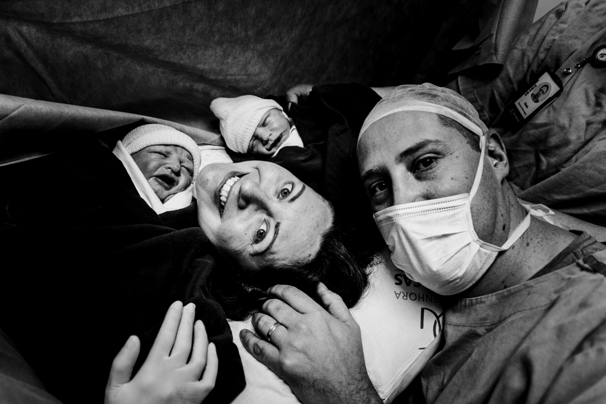 fotografa familia em curitiba - nascimento gemeras Enzo e Gael - hospital graças