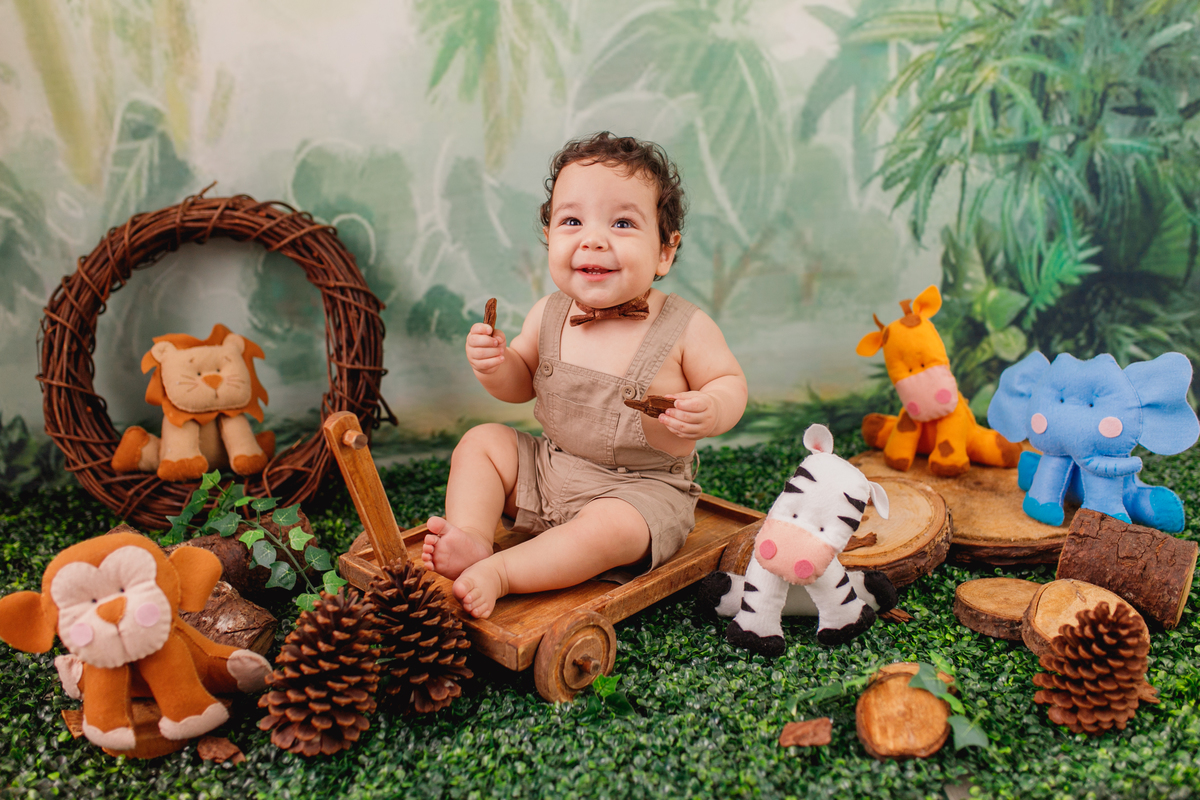fotografa familia curitiba - ensaio de acompanhamento em estúdio - Noah menino 12 meses