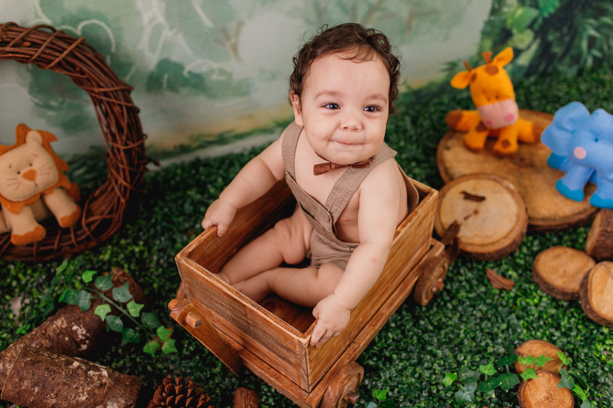 fotografa familia curitiba - ensaio de acompanhamento em estúdio - Noah menino 12 meses
