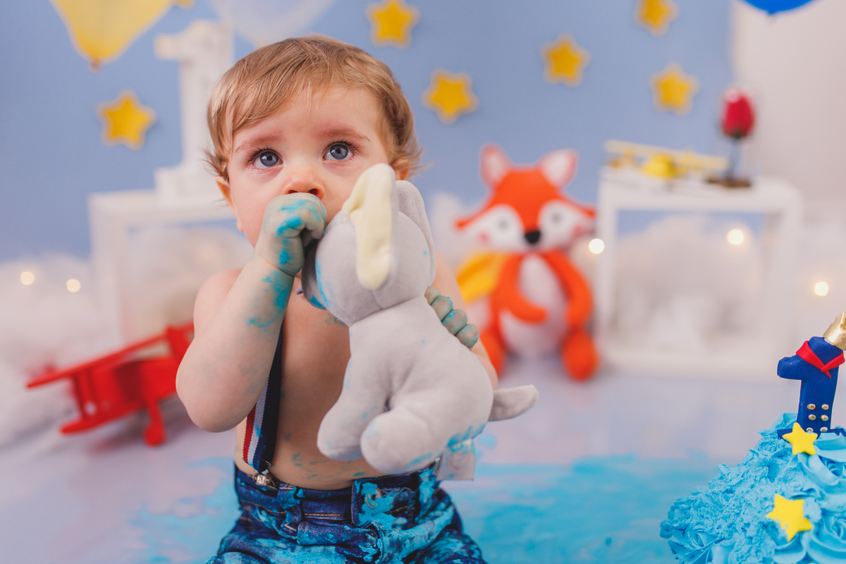 fotografa familia curitiba - smash the cake Rafael pequeno principe