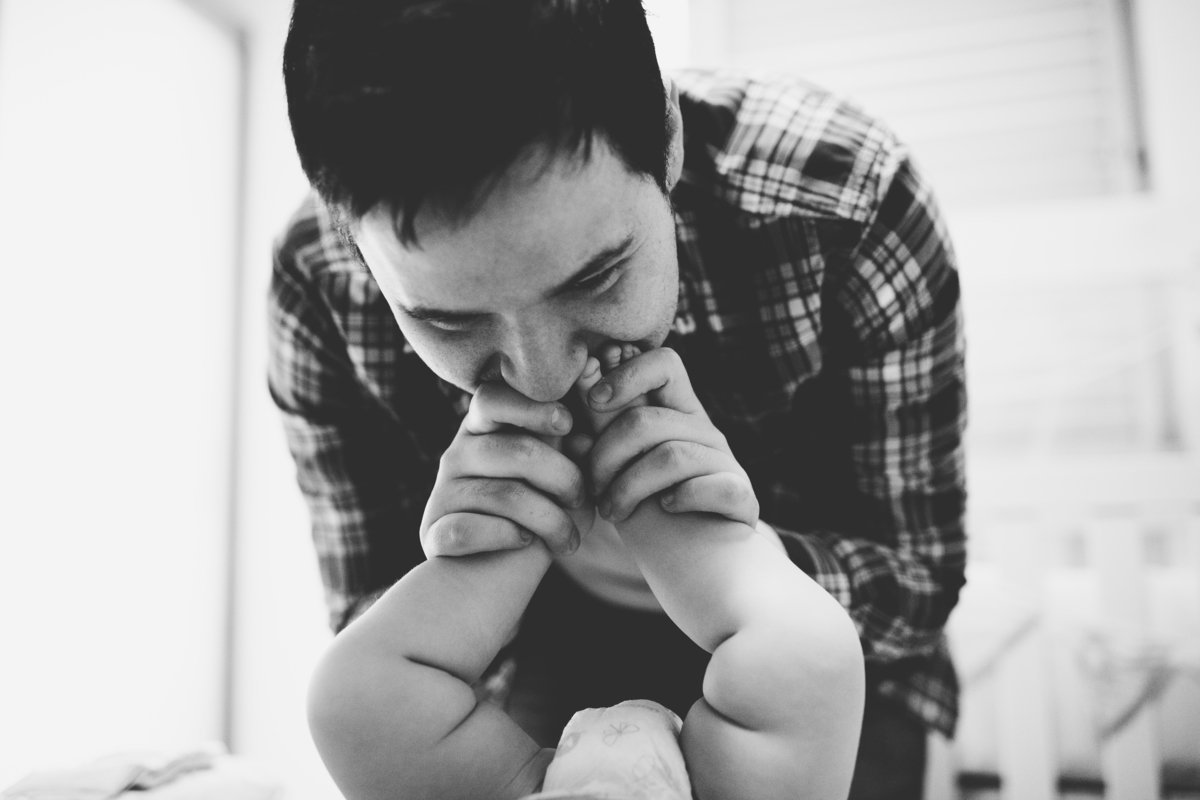 fotografa familia curitiba - ensaio lifestyle em casa bebe