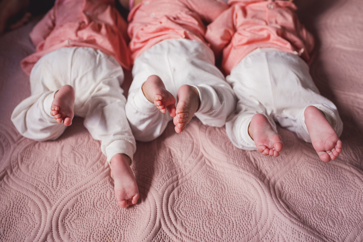 fotografa familia curitiba - lifestyle trigemeas