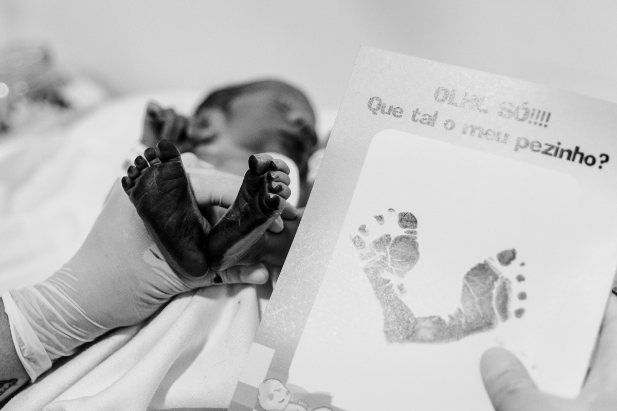 fotografa familia curitiba - nascimento gêmeos Arthur e victoria