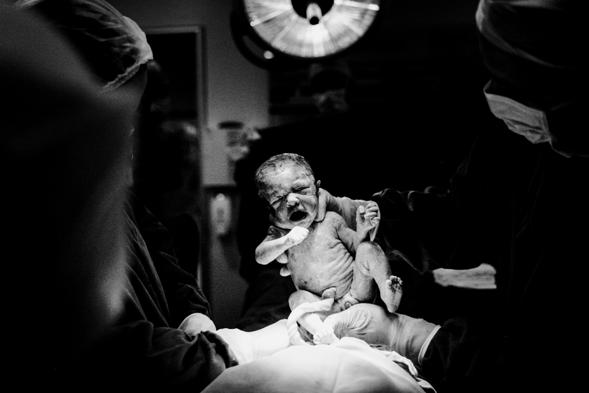 fotografa familia curitiba - nascimento gêmeos Arthur e victoria