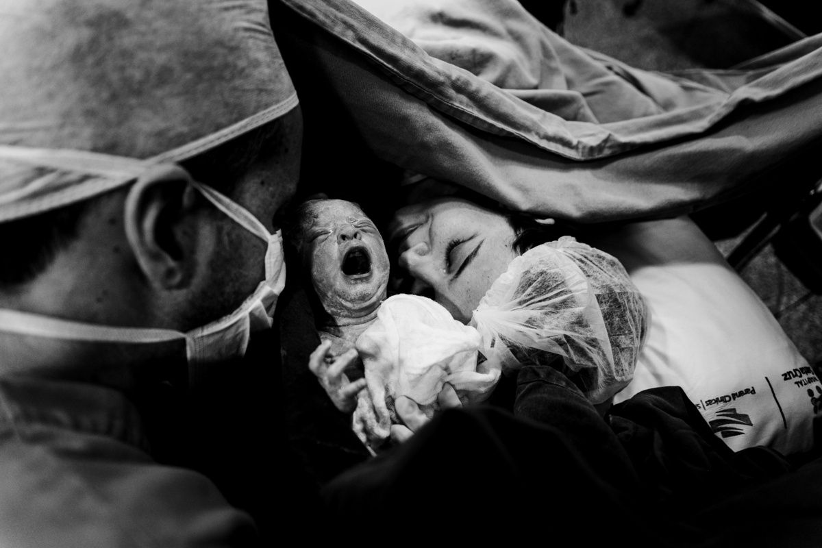 fotografa familia curitiba - nascimento gêmeos Arthur e victoria