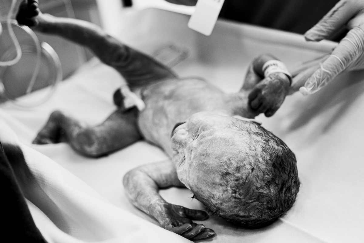 fotografa familia curitiba - nascimento gêmeos Arthur e victoria