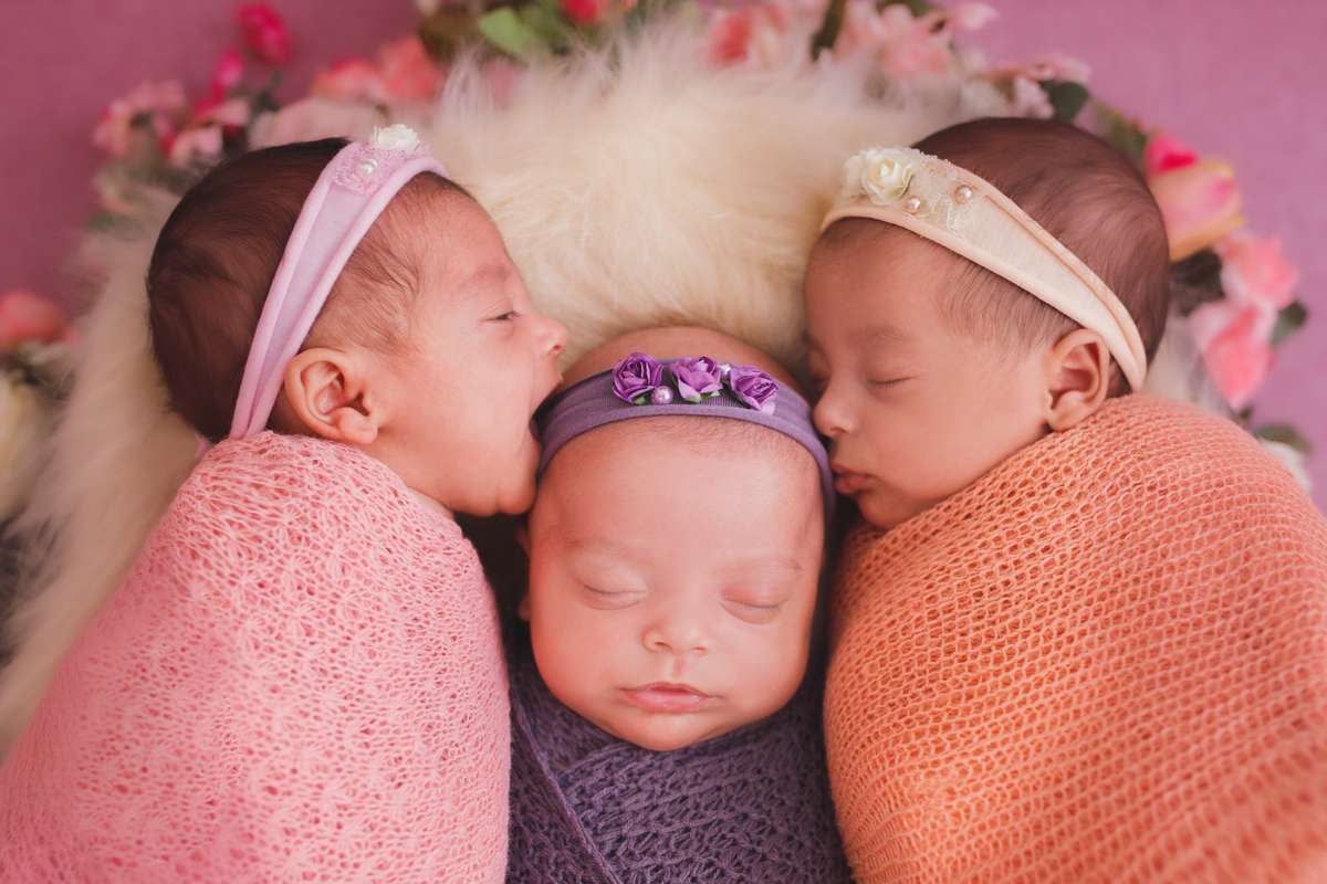fotografa familia curitiba - newborn trigemeas