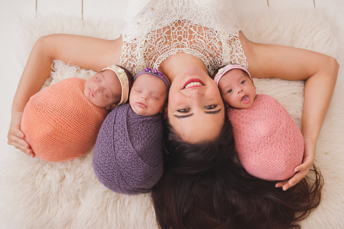 fotografa familia curitiba - newborn trigemeas