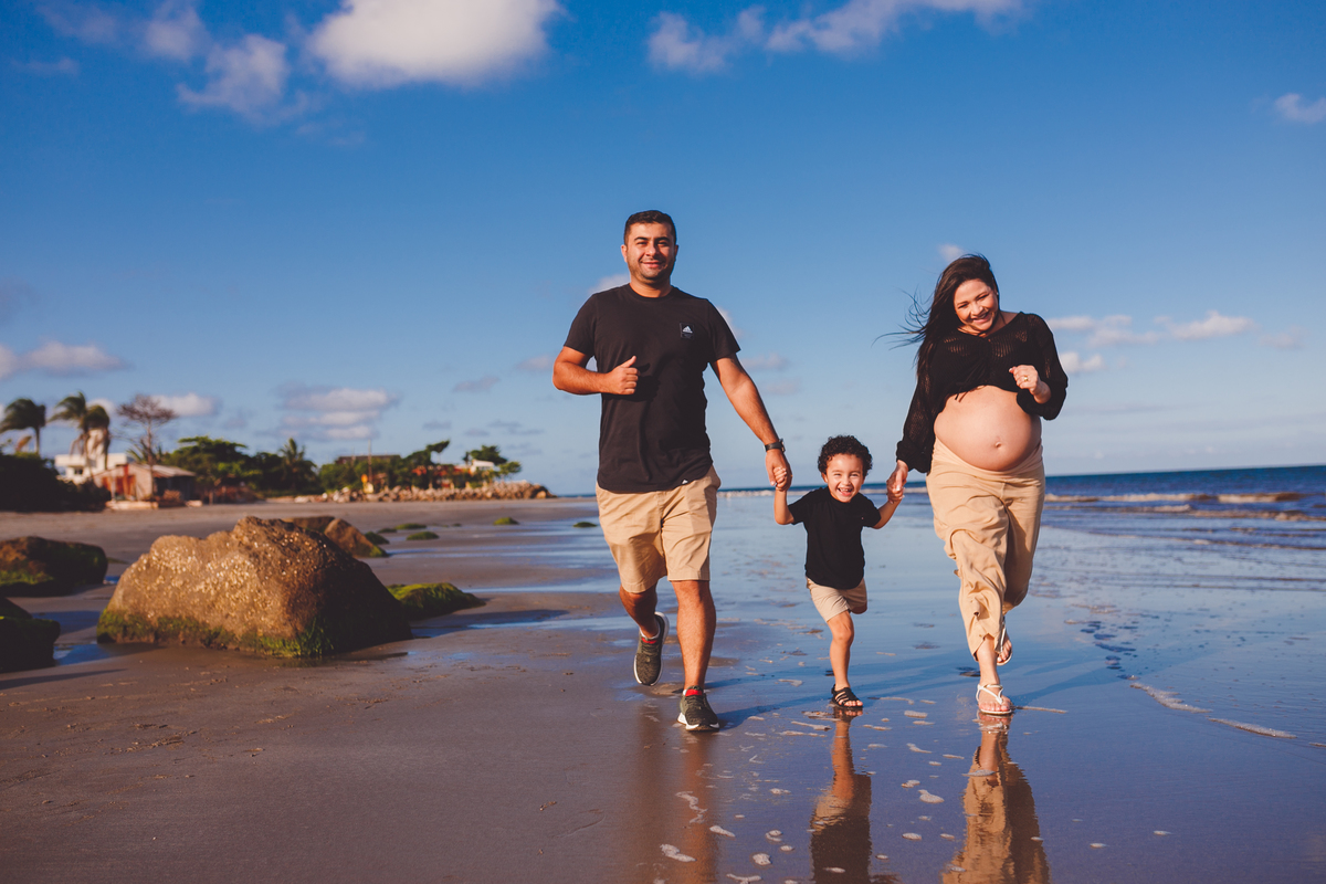 fotografa de familia curitiba - ensaio externo praia gestante