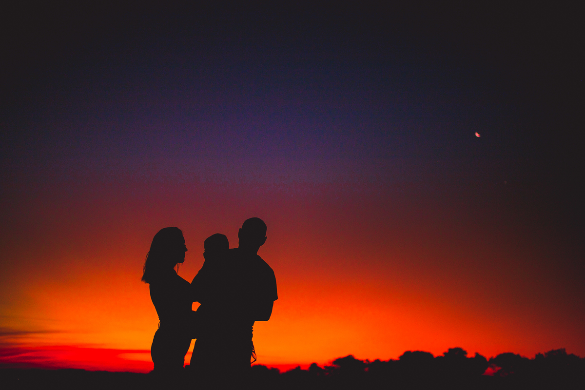fotografa familia curitiba - ensaio externo bebe por do sol