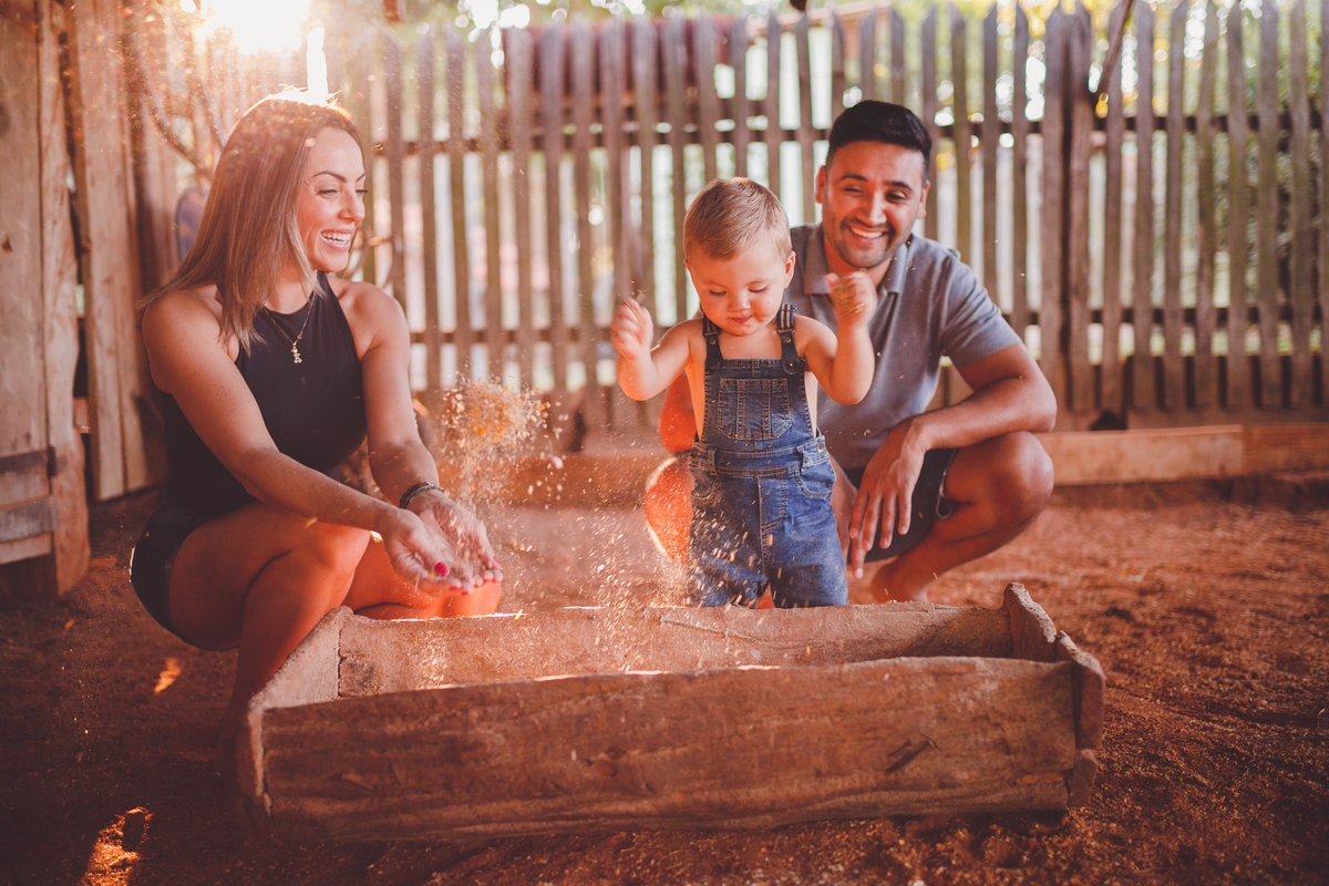 fotografa familia curitiba - ensaio externo bebe por do sol