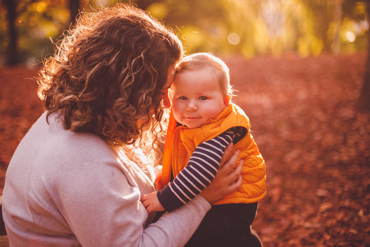 fotografa familia curitiba - ensaio externo acompanhamento 8 meses bosque papa
