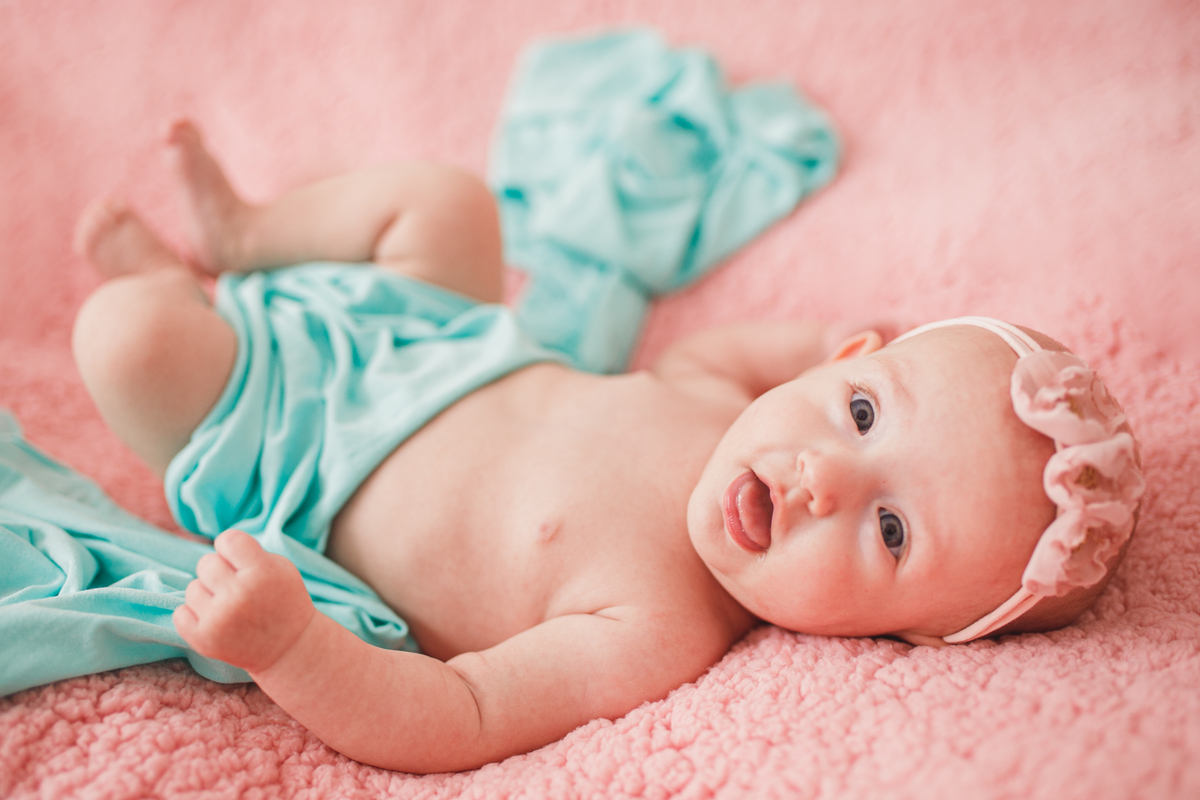 fotografa familia curitiba - acompanhamento estúdio bebe menina olivia