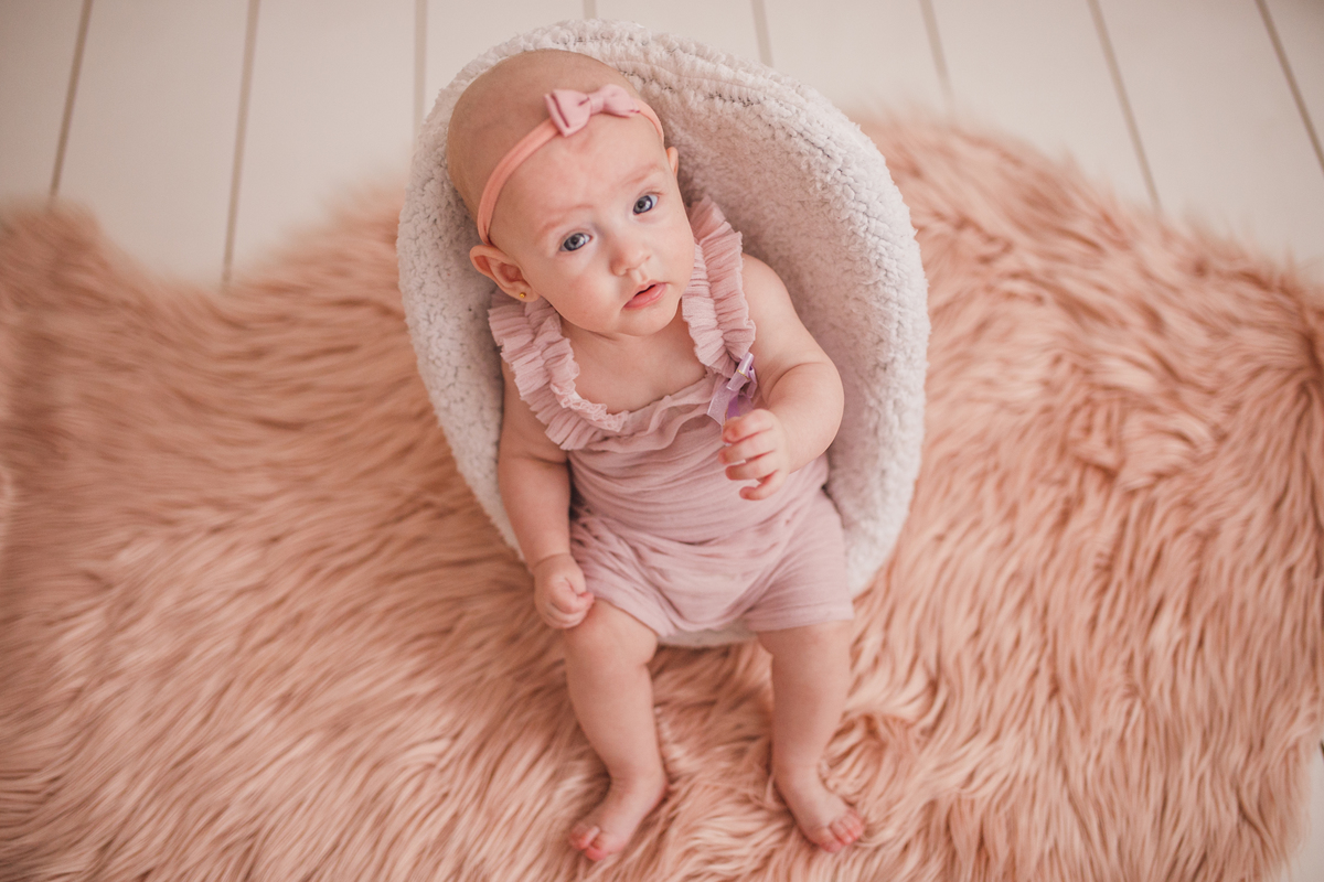 fotografa familia curitiba - acompanhamento estúdio bebe menina olivia