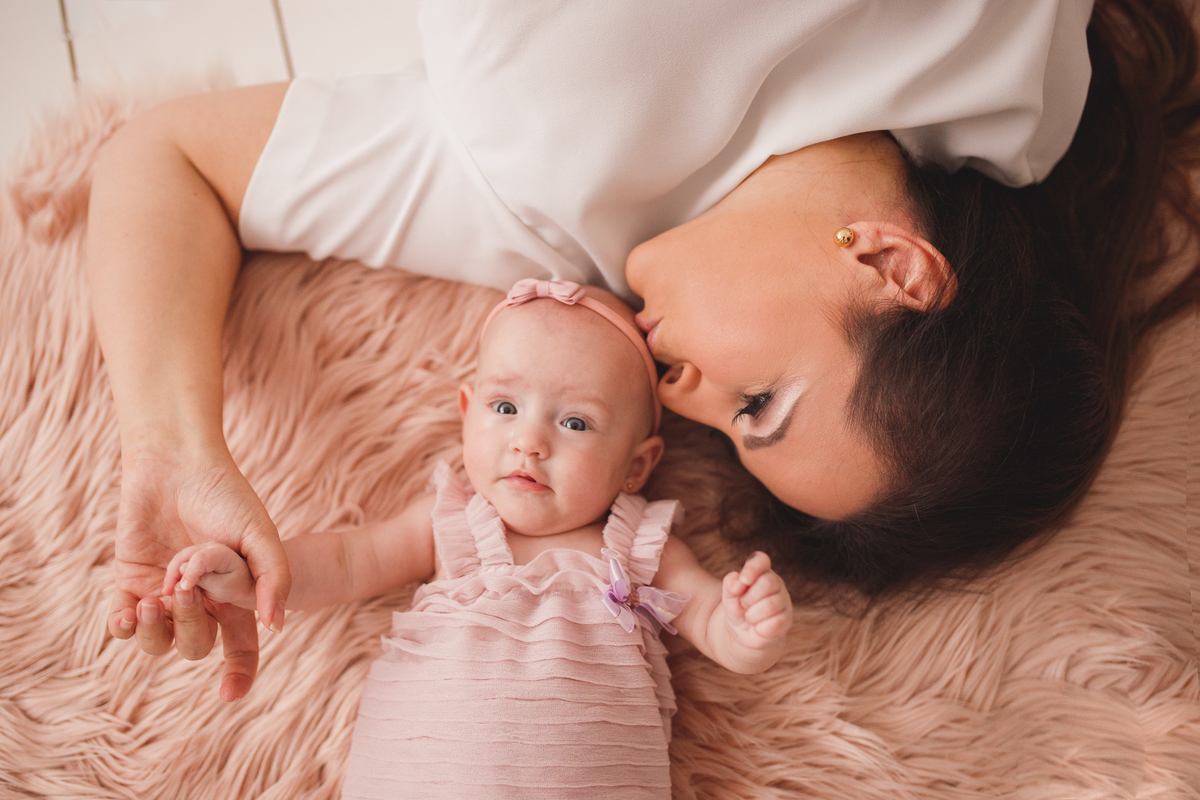 fotografa familia curitiba - acompanhamento estúdio bebe menina olivia